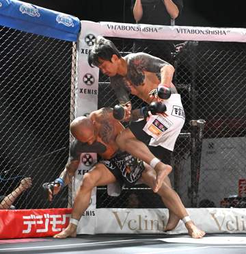 啓之輔が順当に決勝進出！“安保瑠輝也をKOした男”を圧倒40秒KO 優勝賞金500万円の40歳以上限定“オヤジ版BD”、初代王者に王手