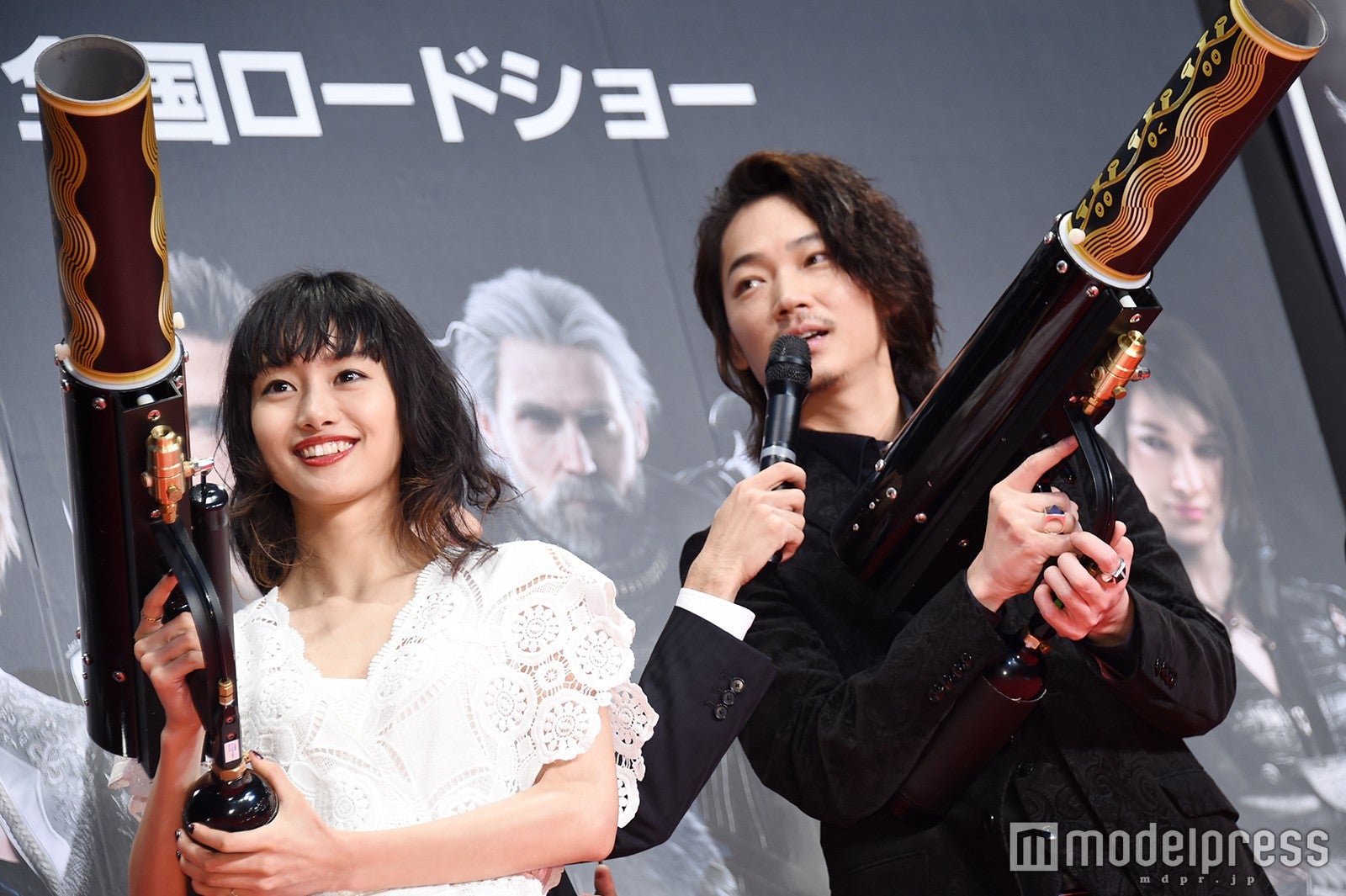 忽那汐里、綾野剛（C）モデルプレス