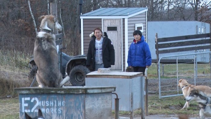 狩野英孝、バカリズム(C)TBS