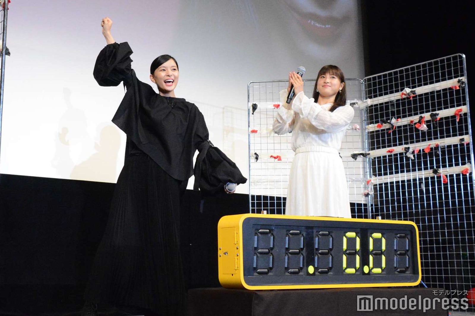 芳根京子、土屋太鳳 （C）モデルプレス