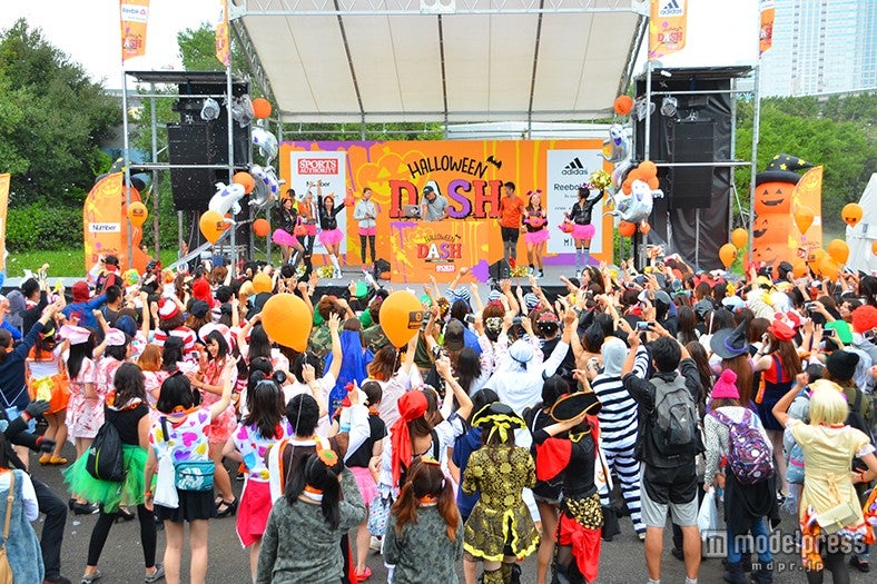 「HALLOWEEN DASH」メインステージ