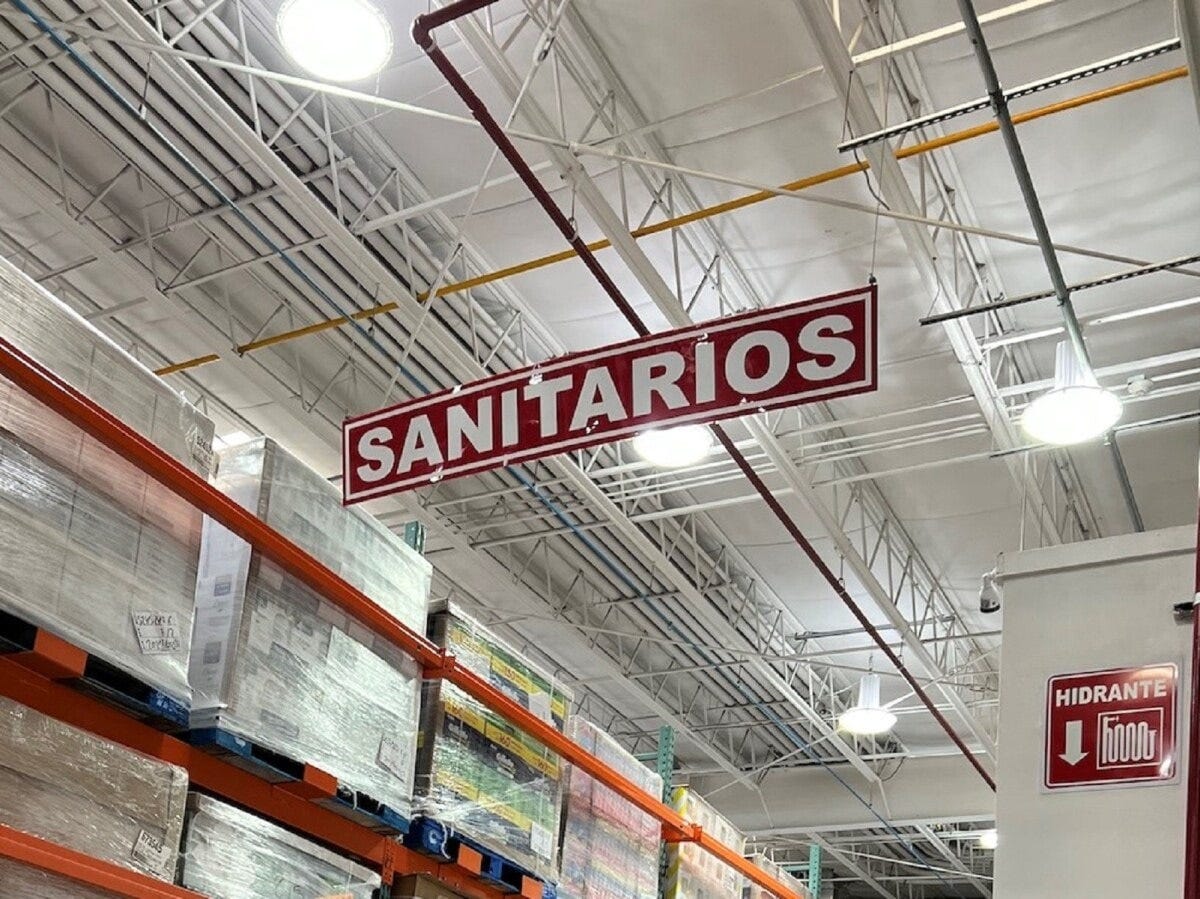 スーパーの中にあるトイレは大きな表示が出ているのでわかりやすい