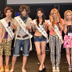 「egg & men’s egg 読者モデルオーディション」受賞者(左から:「men’s egg」準グランプリの木田竜聖さん、グランプリのジャスペル・コレアさん、「egg」グランプリの桜井伶奈さん、準グランプリの小熊実花さん、特別賞の前川琳菜さん)