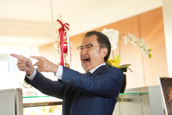 吉田鋼太郎(C)2026「免許返納!?」製作委員会