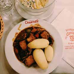 ボリュームたっぷりのディナー/画像提供:所属事務所