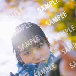 上村ひなの1stソロ写真集「そのままで」タワーレコード特典ポストカード／撮影：藤原宏