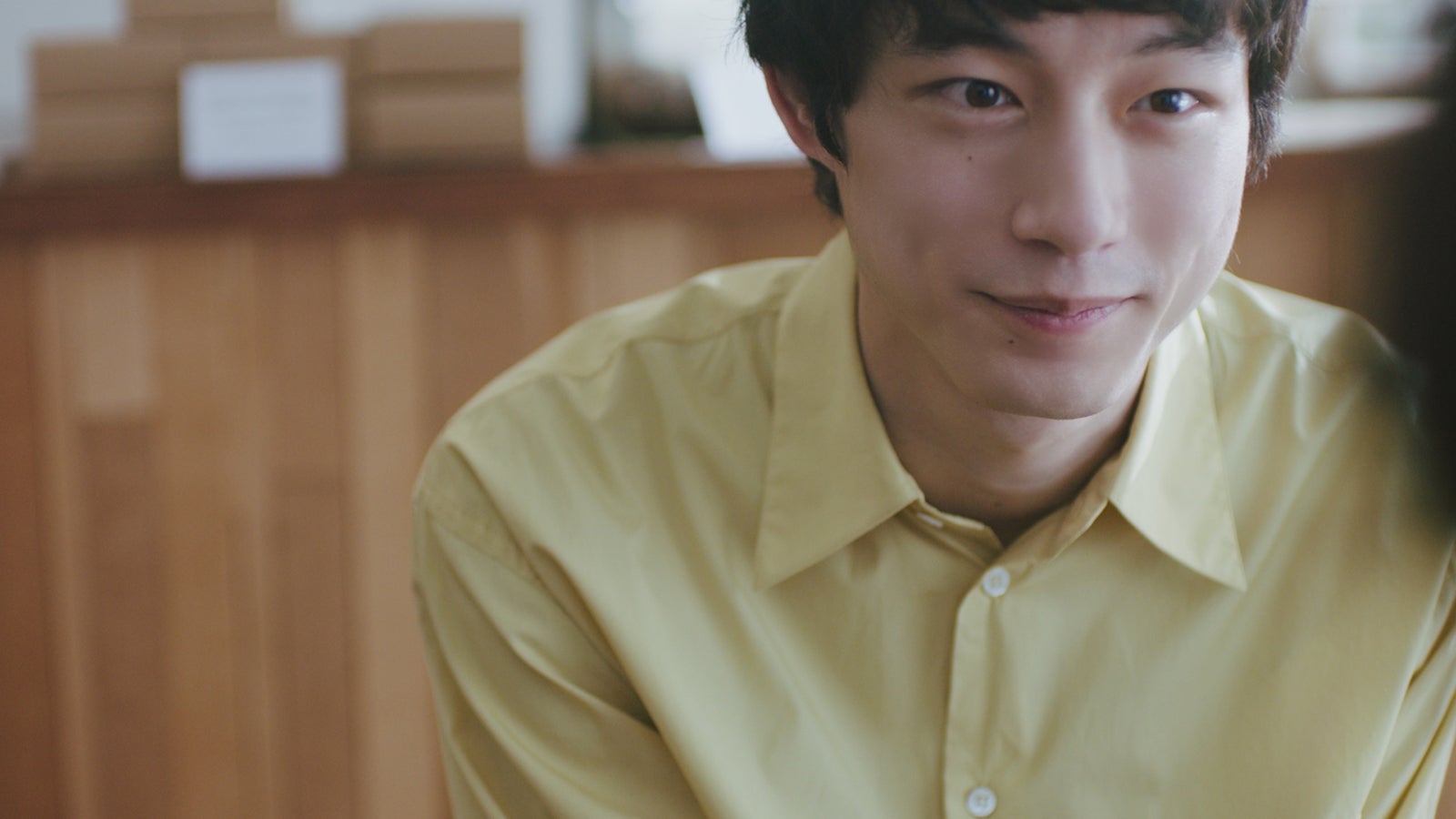 坂口健太郎／「じぶんにやさしく」篇より（提供写真）