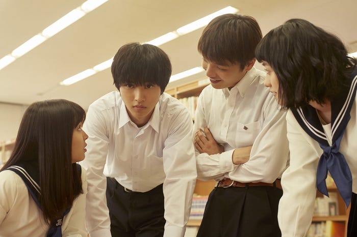 神谷山高校「古典部」の4人(C)2017「氷菓」製作委員会