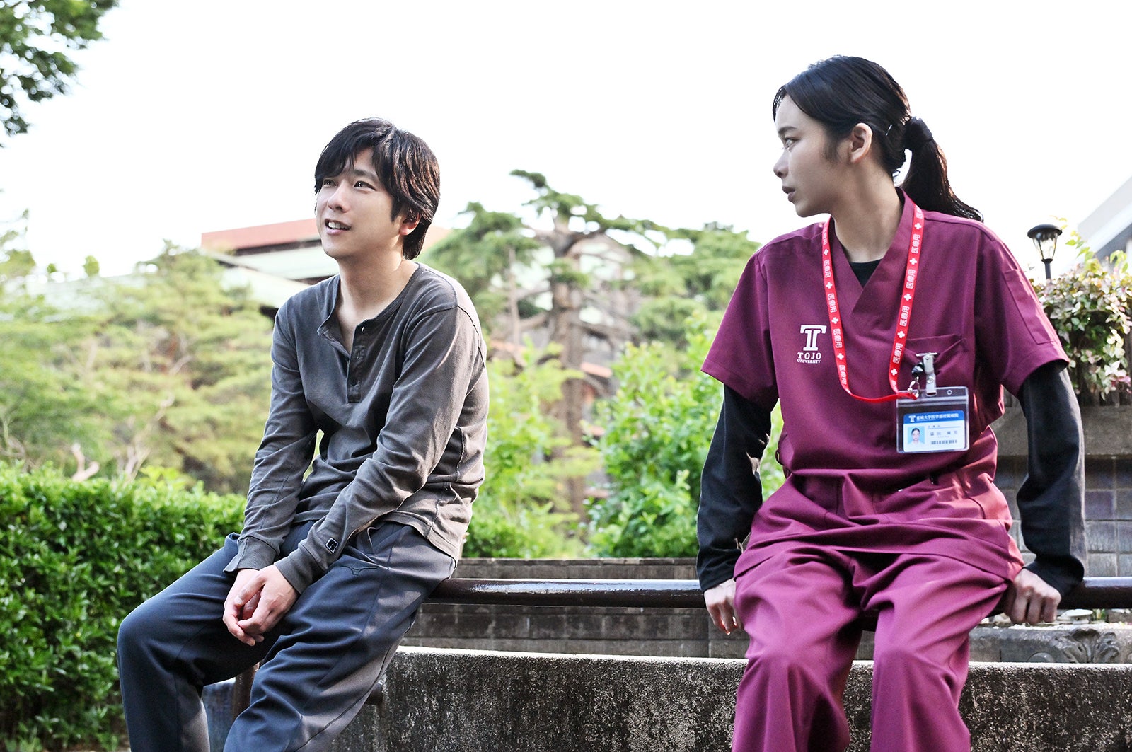 二宮和也、趣里「ブラックペアン シーズン２」第6話より（C）TBS