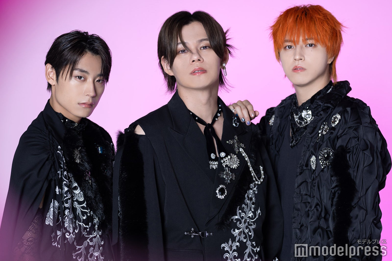 超特急カイ・タカシ・アロハ、新曲選択はメンバー満場一致 ツアータイトルに込められた三者三様の解釈とは【「NINE LIVES」インタビュー3ショット編】