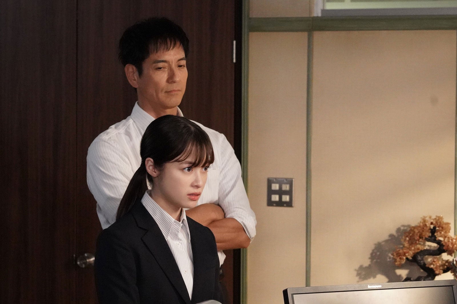 橋本環奈、沢村一樹「トクメイ！警視庁特別会計係」第4話（C）カンテレ