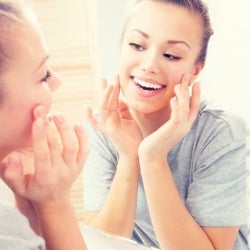 しっとりうるうる肌になる!暖房や寒さに負けない冬の最強保湿ケアとは