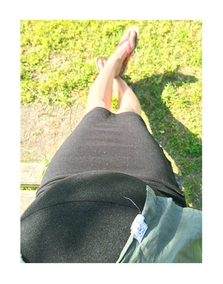 双子妊娠中の大きなお腹/東原亜希オフィシャルブログ(Ameba)