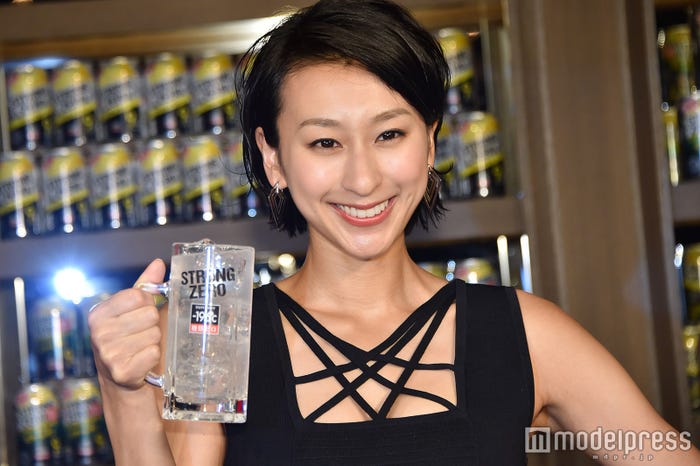 浅田舞(C)モデルプレス