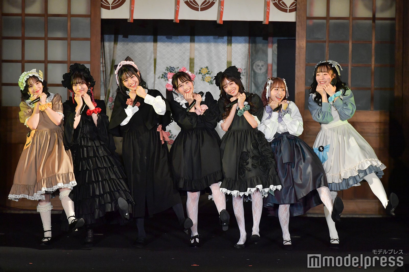 FRUITS ZIPPER（C）モデルプレス