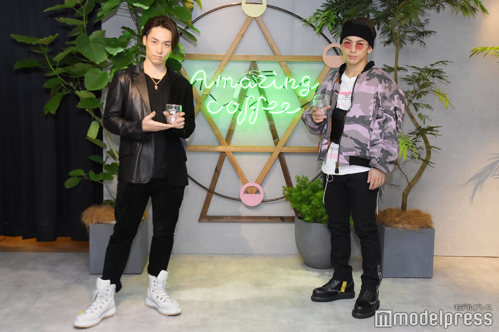 （左から）TETSUYA、NAOTO （C）モデルプレス