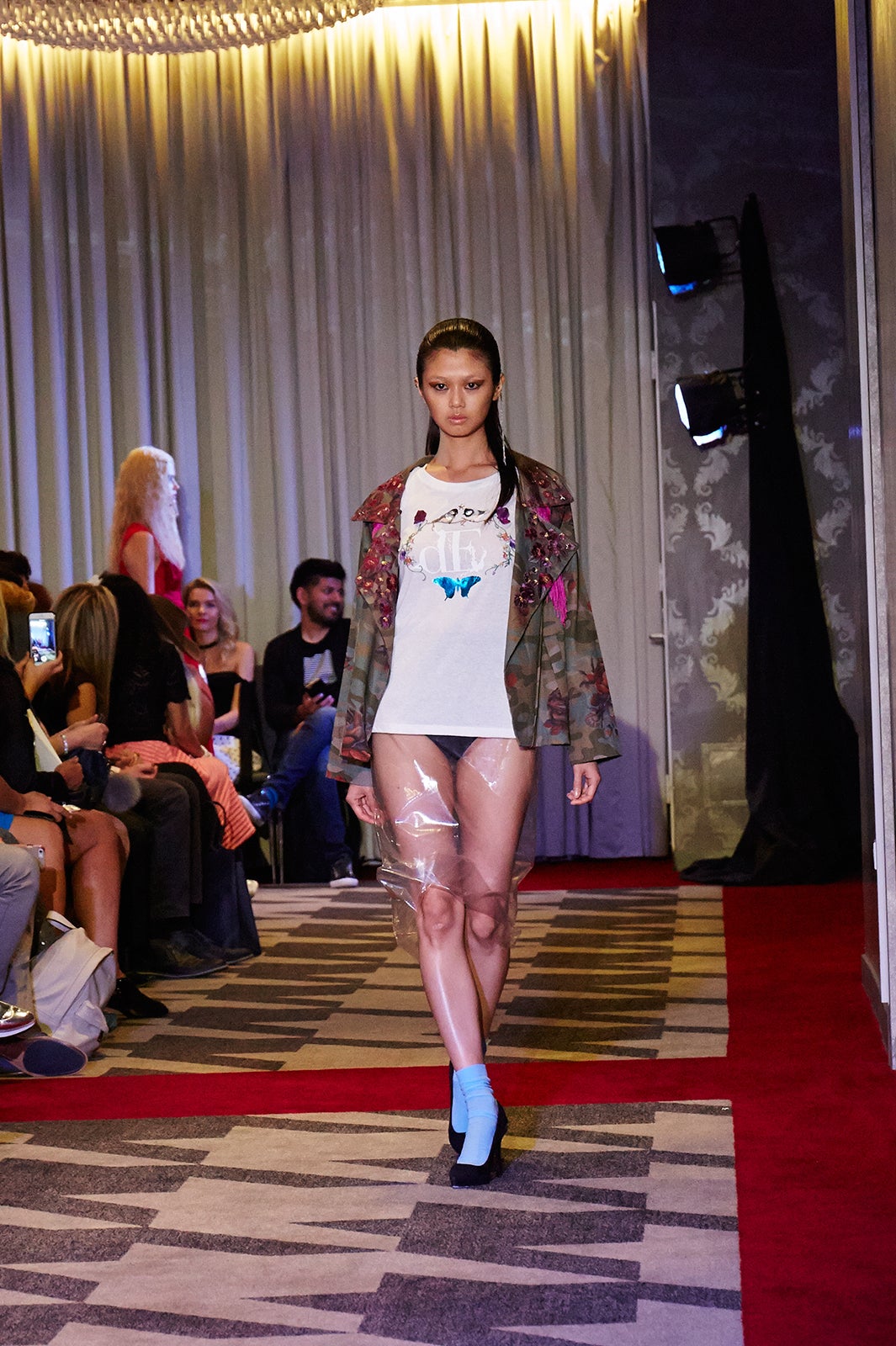 Iris／「VICTOR dE SOUZA」ショーより（画像提供：所属事務所）