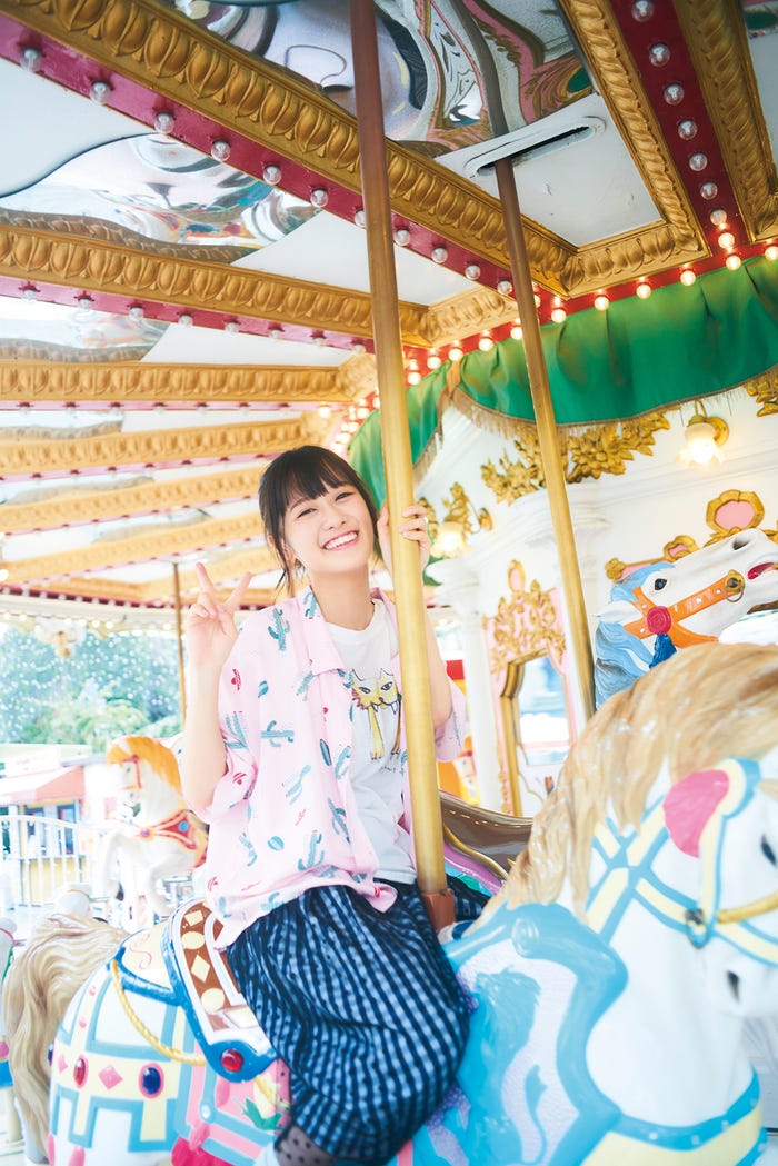 楠木ともり(C)飯田エリカ、光文社