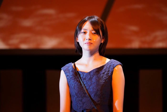 木崎ゆりあ/舞台『生前葬(so)ng♪』の公開ゲネプロの様子(提供写真)