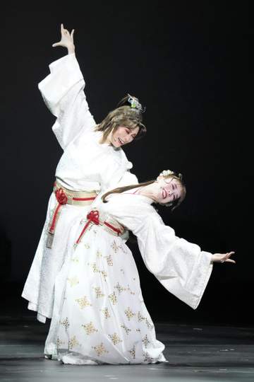翼和希 OSKは「華やかさだけじゃない、泥くさいとか雑草魂が似合う」 驚異の100周年演目「春のおどり」ではロミジュリを1時間に凝縮