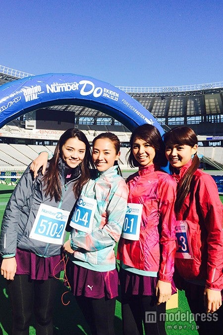 鈴木サチ「キツかった」 　斎藤夏美ら美女モデル4人で初の試みに挑戦