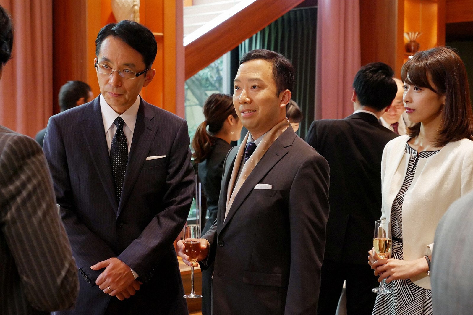 福澤朗、市川猿之助、加藤綾子／「ブラックペアン」第6話より（C）TBS