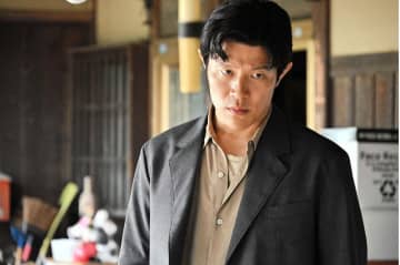 また凄い長身美人が！日9【リブート】巨悪・合六の妻役女優に騒然 久々の姿に「福山雅治の奥様！」「まさかすぎる」「相変わらずお綺麗」「どうなる」