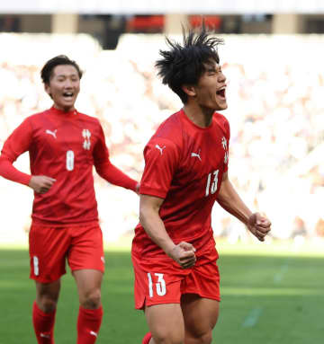 神村学園が悲願の初優勝 先制弾のFW日高元が7Gで得点王 鹿児島勢Vは21大会ぶり 茨城旋風はね返