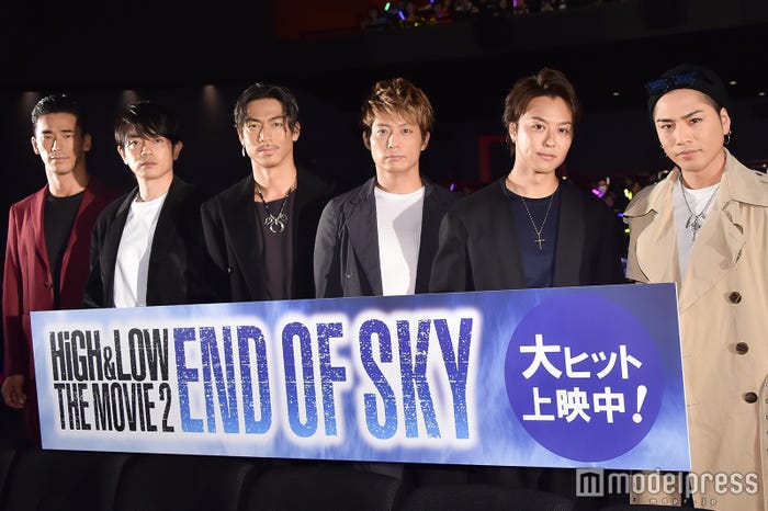(左から)小林直己、青柳翔、AKIRA、黒木啓司、TAKAHIRO、登坂広臣 (C)モデルプレス