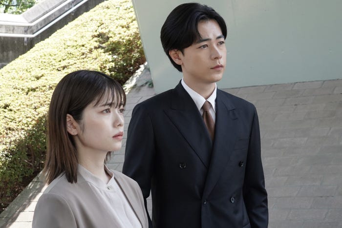 小芝風花、成田凌「転職の魔王様」第7話より(C)カンテレ