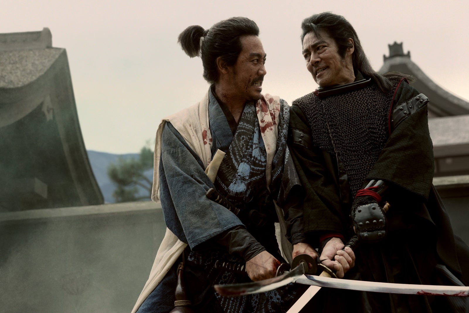 大泉洋、堤真一（C） 2016 垣根涼介／新潮社（C）2025「室町無頼」製作委員会