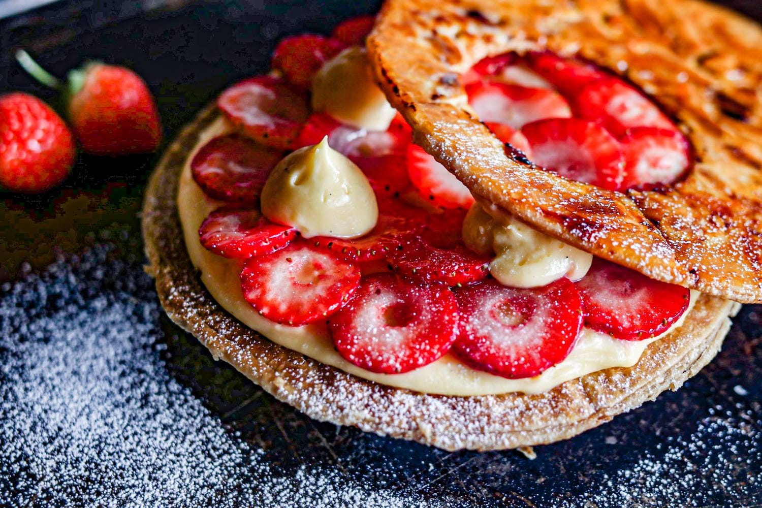 表参道に焼きたてミルフィーユ専門店「ガリゲット」苺に特製カスタード、食事系も充実