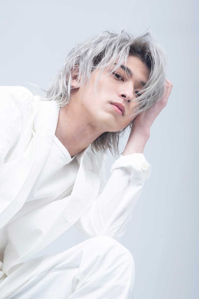 横浜流星メモリアル写真集「流跡」より (C)KADOKAWA