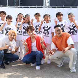 (前列左から)小森隼、EXILE TETSUYA、関口メンディー(C)EXILE TETSUYA presents オリジナルダンスワークショップショー「EXILE TETSUYA with EXPG」