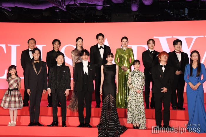 (上段左から)武内英樹監督、加藤清史郎、松本若菜、山本耕史、仲里依紗、板垣李光人、加藤諒(下段左から)マイカ・ピュ新納慎也、阿部サダヲ、佐藤健、永野芽郁、芦田愛菜、Fukase、小沢真珠(C)モデルプレス