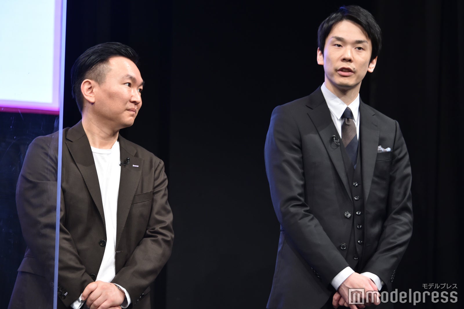 山内健司、濱家隆一（C）モデルプレス
