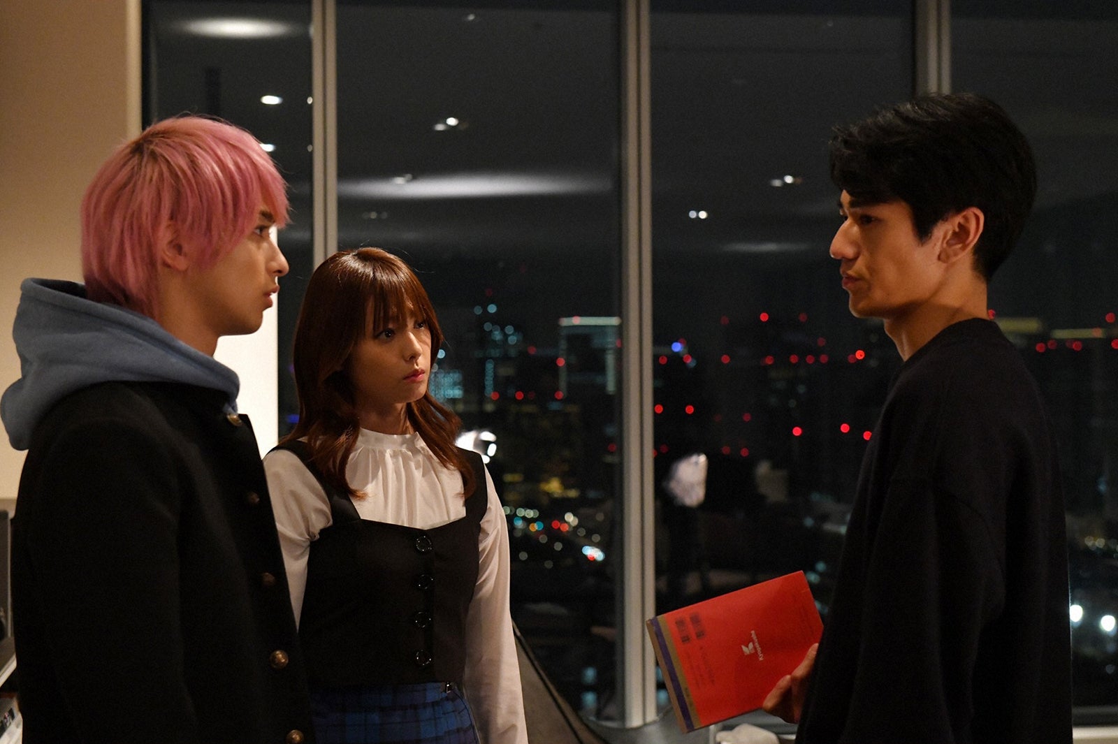 横浜流星、深田恭子、永山絢斗／「初めて恋をした日に読む話」第5話より（C）TBS