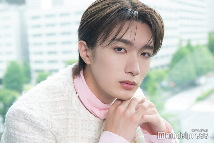 モデルプレスのインタビューに応じた山中柔太朗（C）モデルプレス