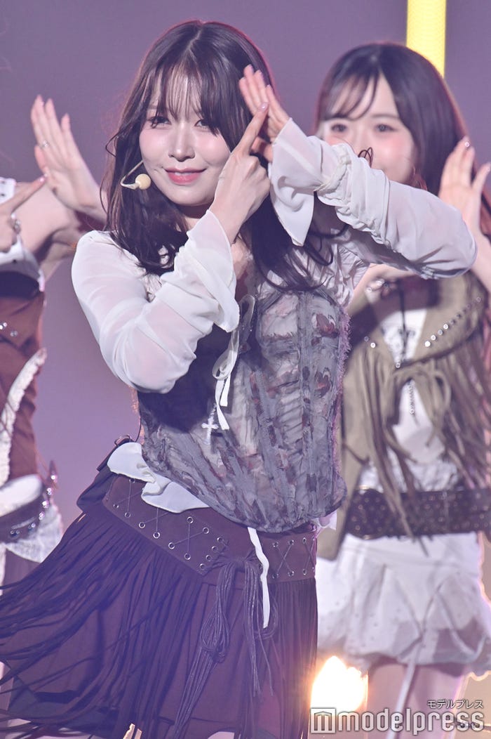 ME:I/MOMONA(C)モデルプレス