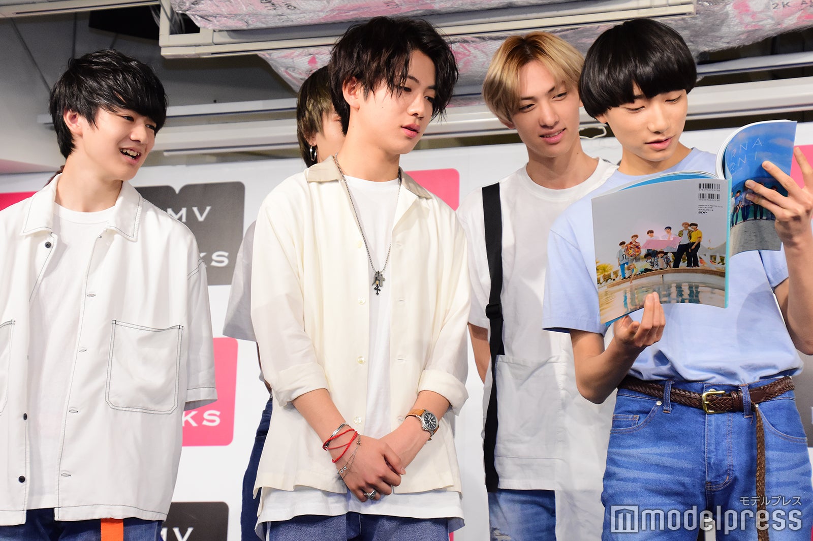 （前列）伊藤壮吾、田中洸希、柴崎楽（後列）ジャン海渡、古川毅