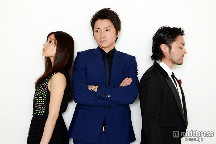 (左より)石原さとみ、藤原竜也、山田孝之