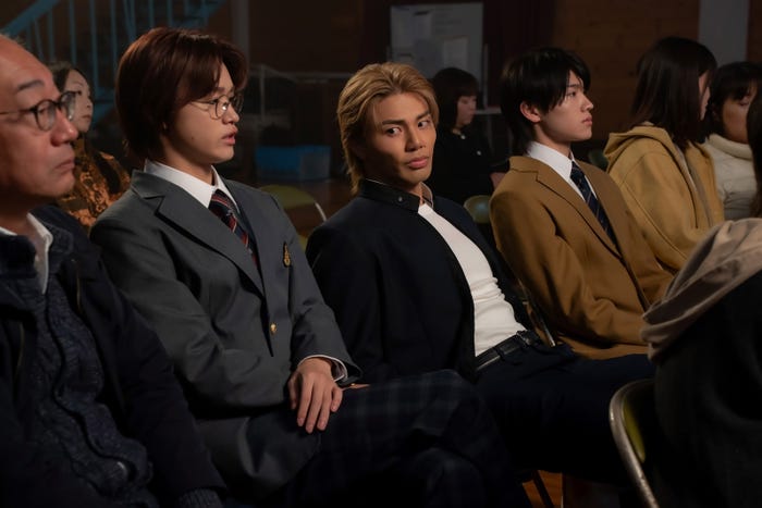 大倉空人、武知海青、大久保大久保波留「レッドブルー」第7話(C)「レッドブルー」製作委員会・MBS(C)波切敦/小学館