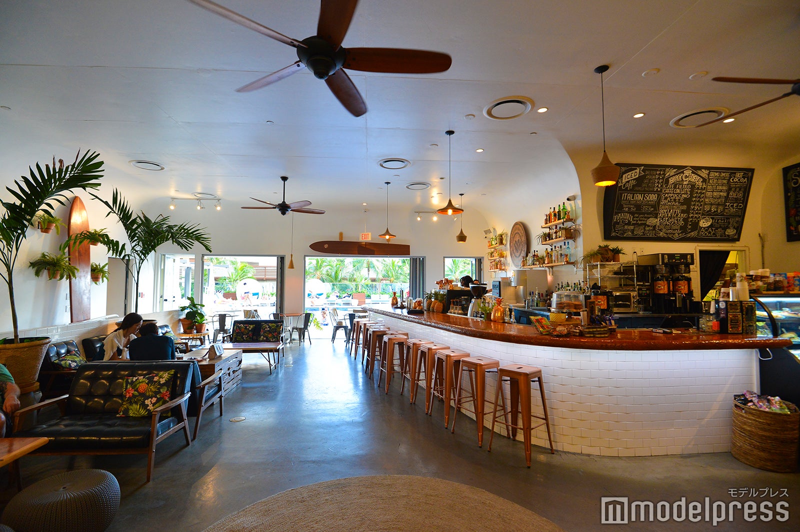 （C）モデルプレス