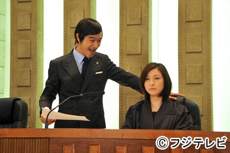 (左から)堺雅人、広末涼子