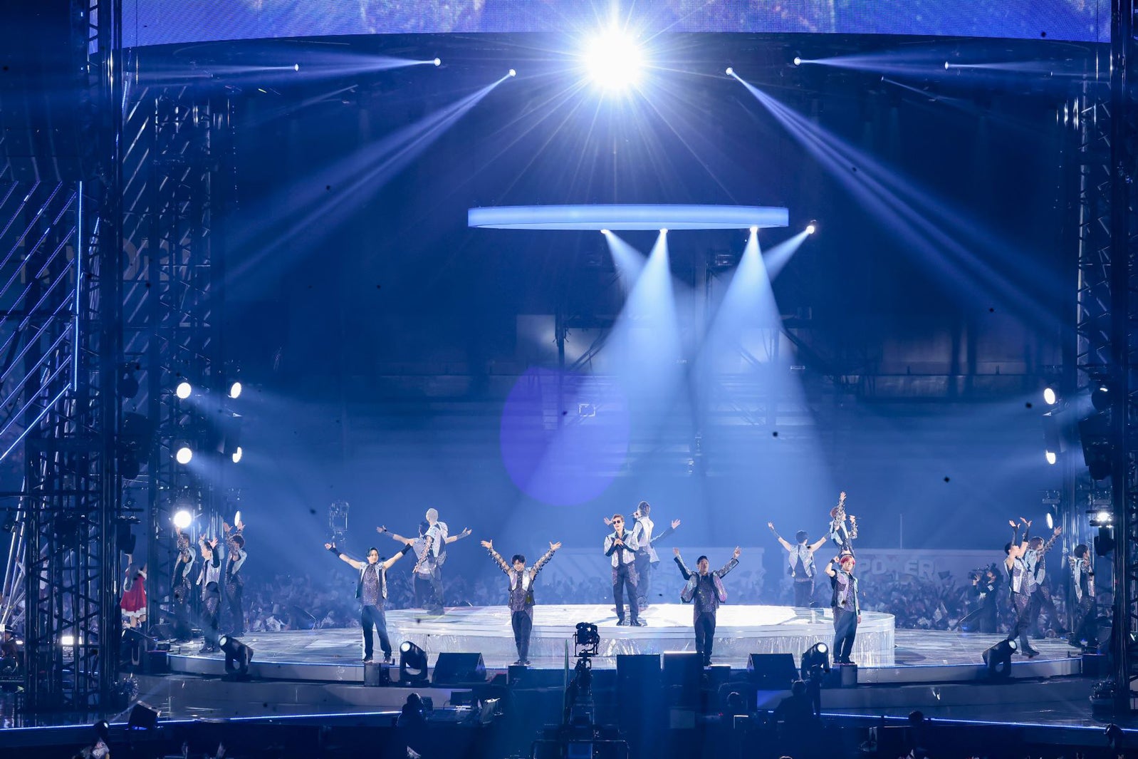 EXILE（提供写真）