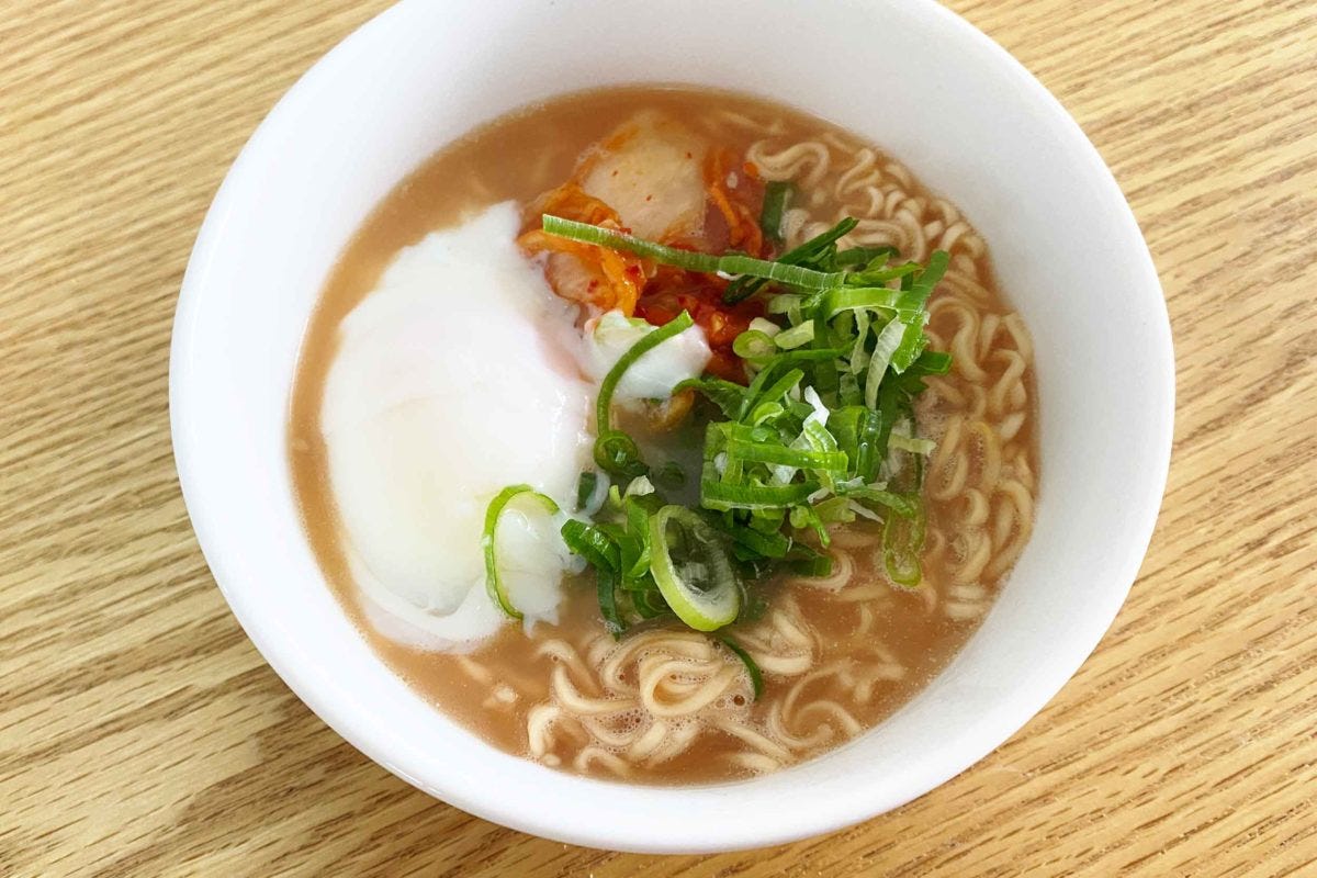 ブタメン(うま辛とんこつ味)