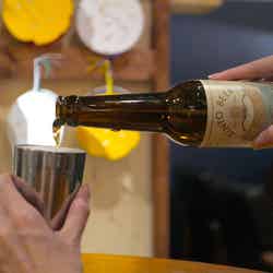 伊勢志摩近郊で収穫される古代米を使った地ビール「神都麥酒（しんとびーる）700円税別」（C）モデルプレス