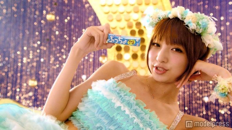 篠田麻里子（新CM「上からマリコ」ノーマル篇）