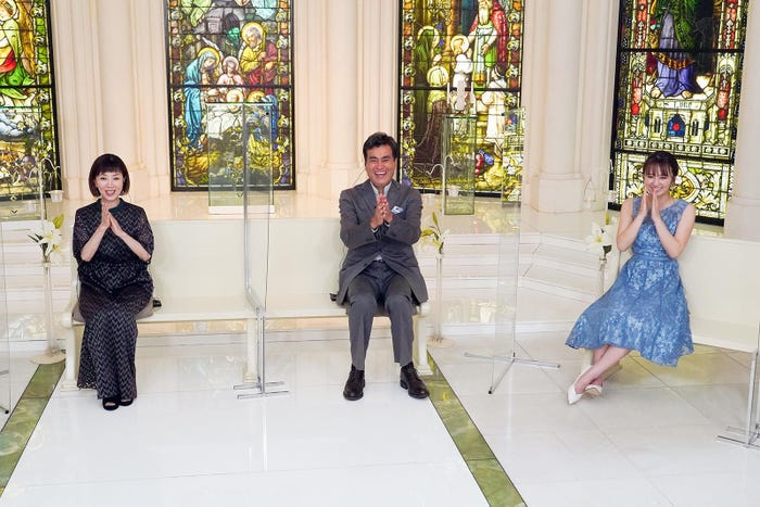 (左から)戸田恵子、石原良純、岡田結実 (C)テレビ東京