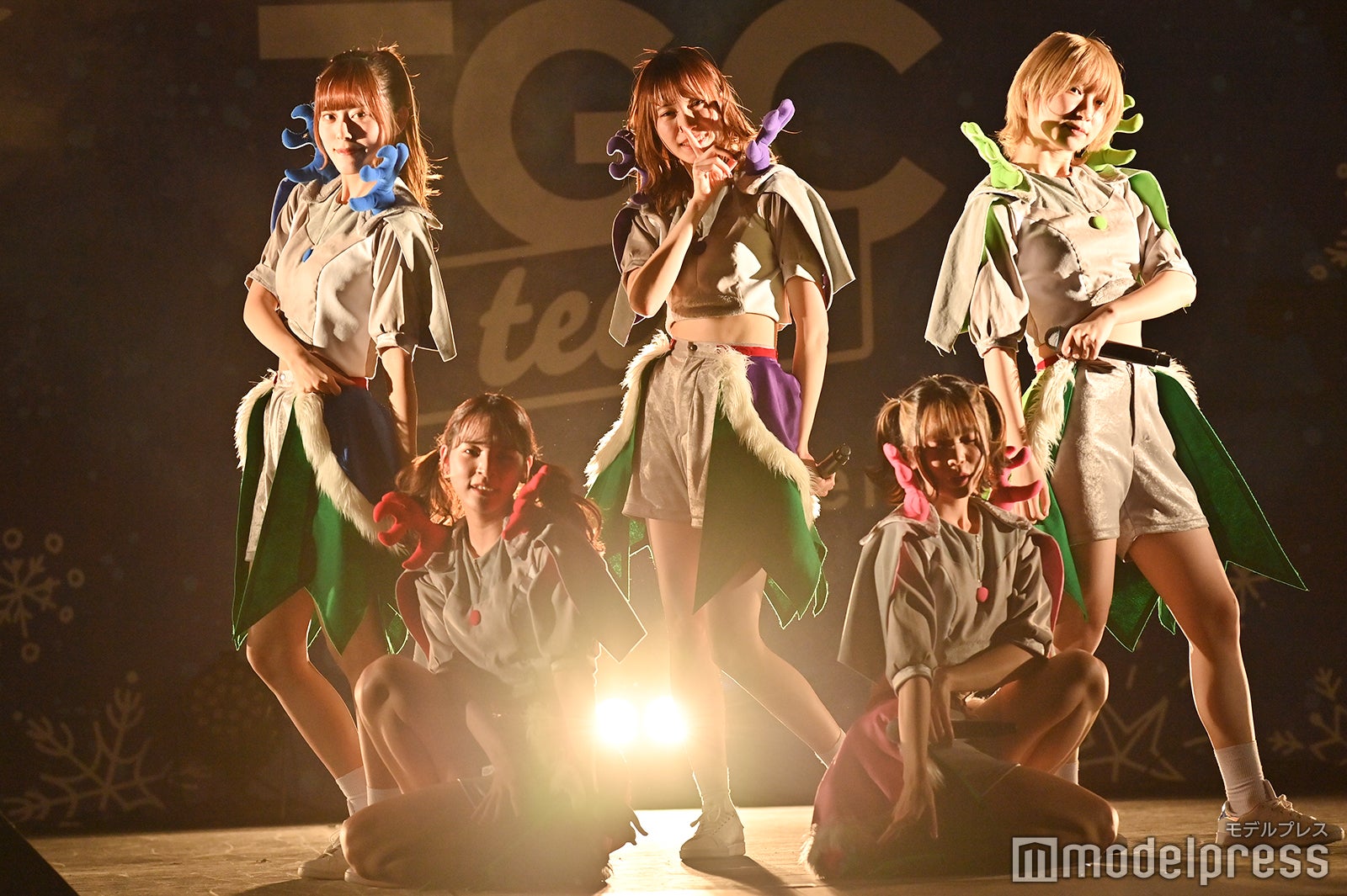 豆柴の大群（C）モデルプレス